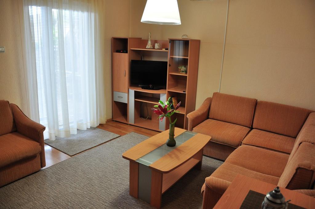 Comfort Apartments Бар Екстериор снимка