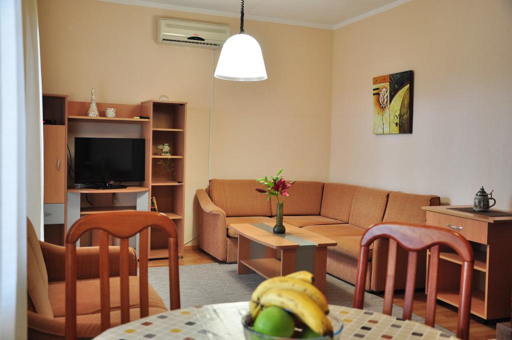 Comfort Apartments Бар Екстериор снимка